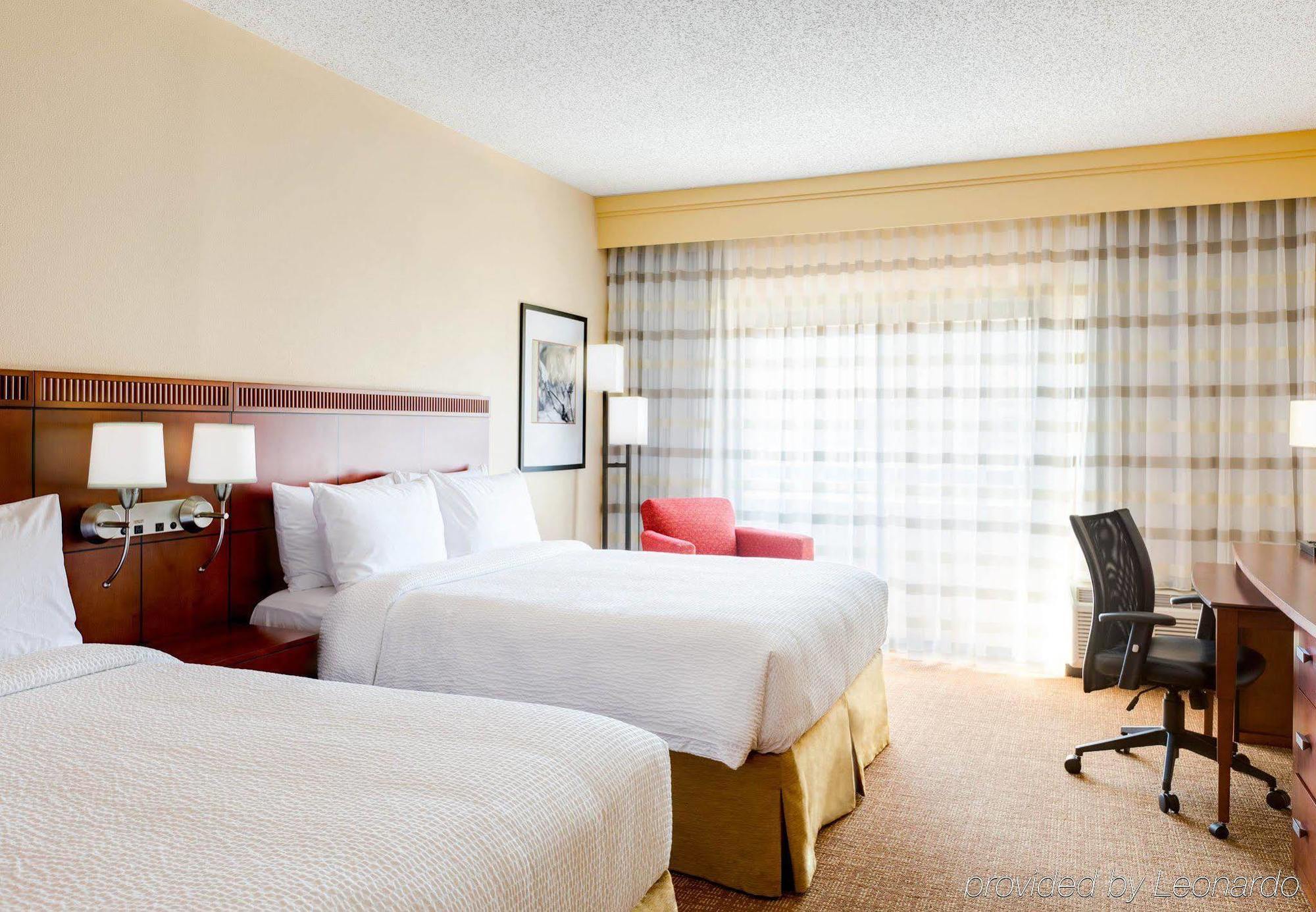Courtyard By Marriott Raleigh Cary Hotel Exterior photo